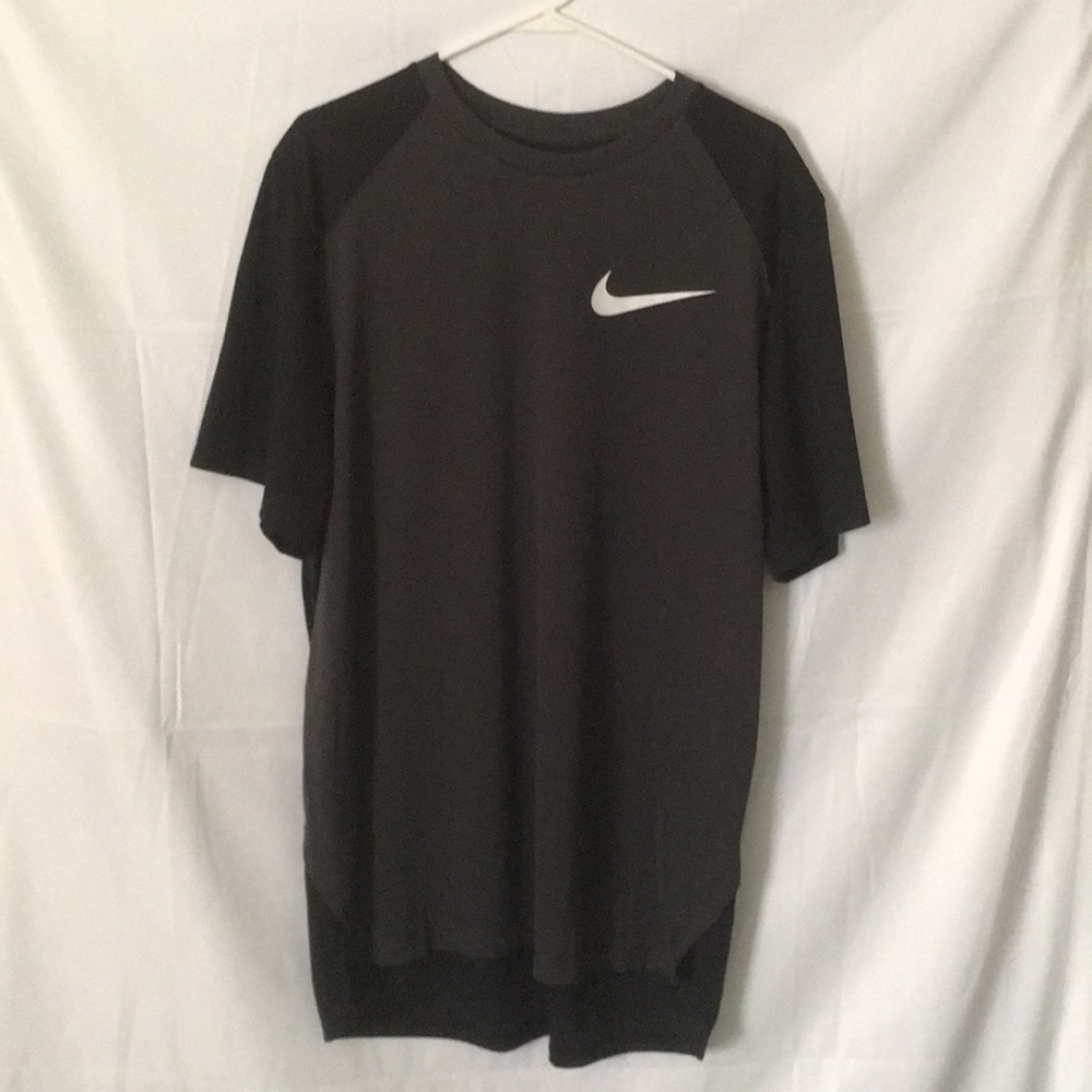 Nike Dri-Fit Gray Black Short Sleeve Size XL